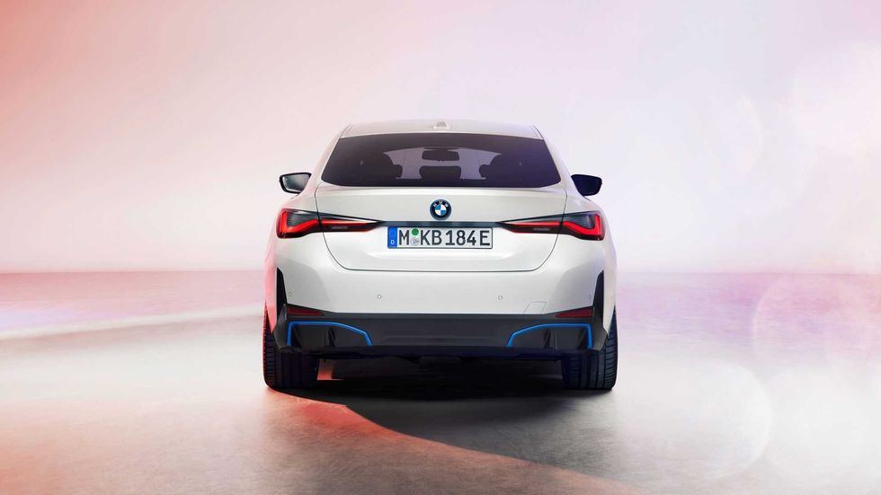2022 bmw i4 5
