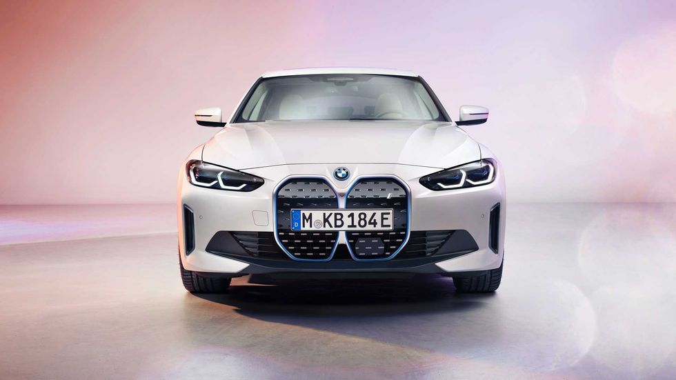 2022 bmw i4