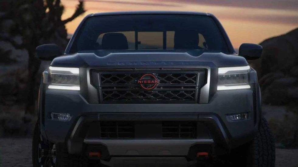 2022 nissan frontier exterior front end