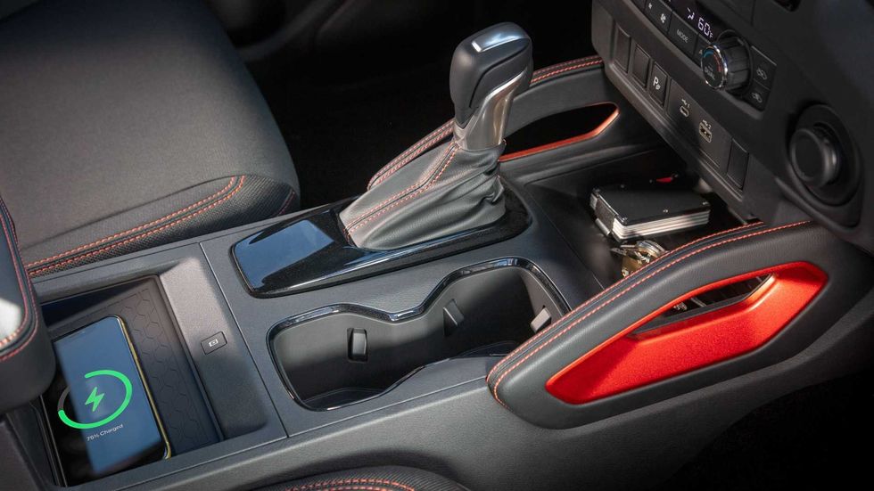 2022 nissan frontier interior dashboard details