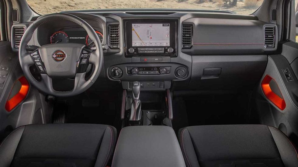 2022 nissan frontier interior dashboard