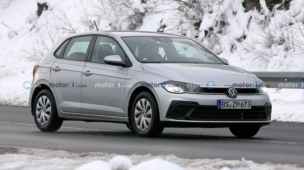 2022 vw polo facelift spy photo 2