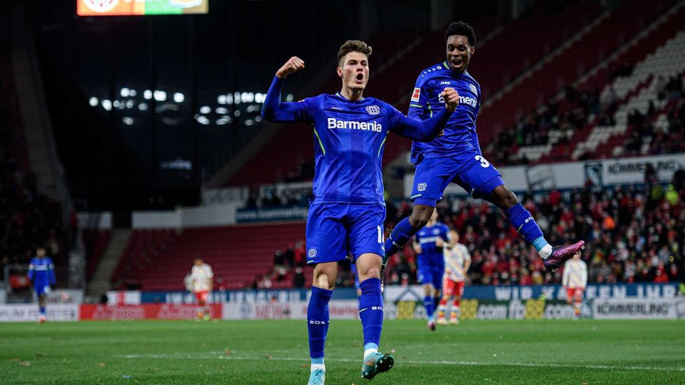 20220218 JS M05 B04 0671 414976 XL