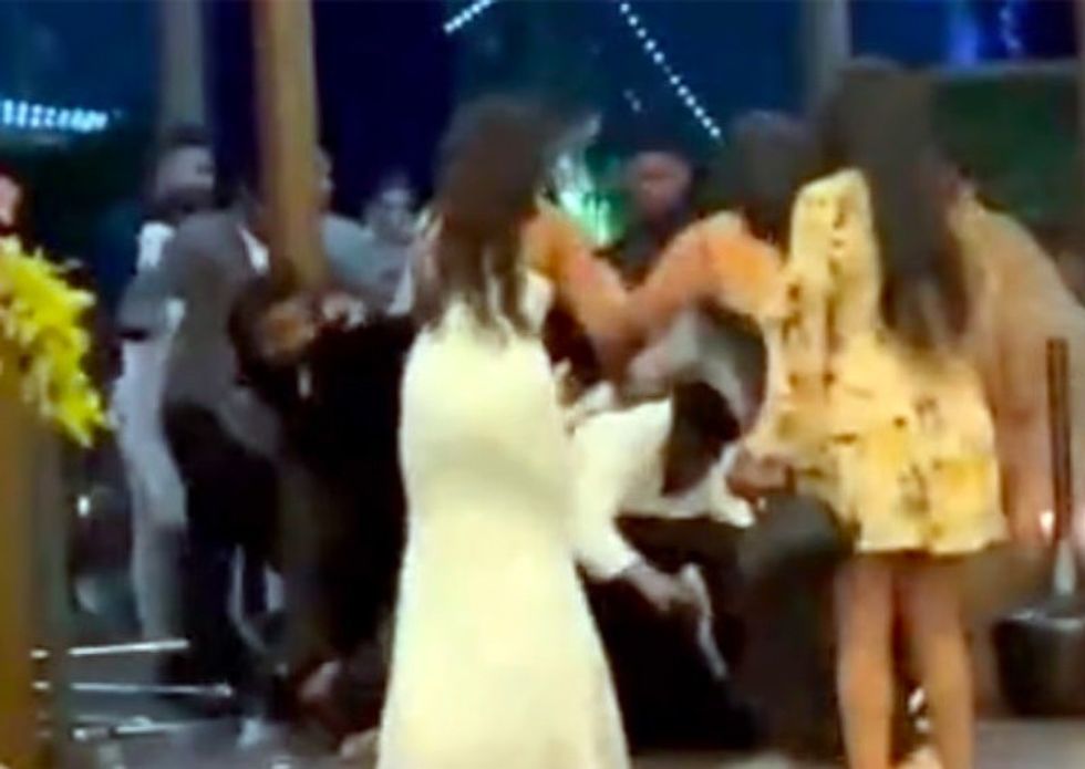 20222510 sri lanka brawl twitter