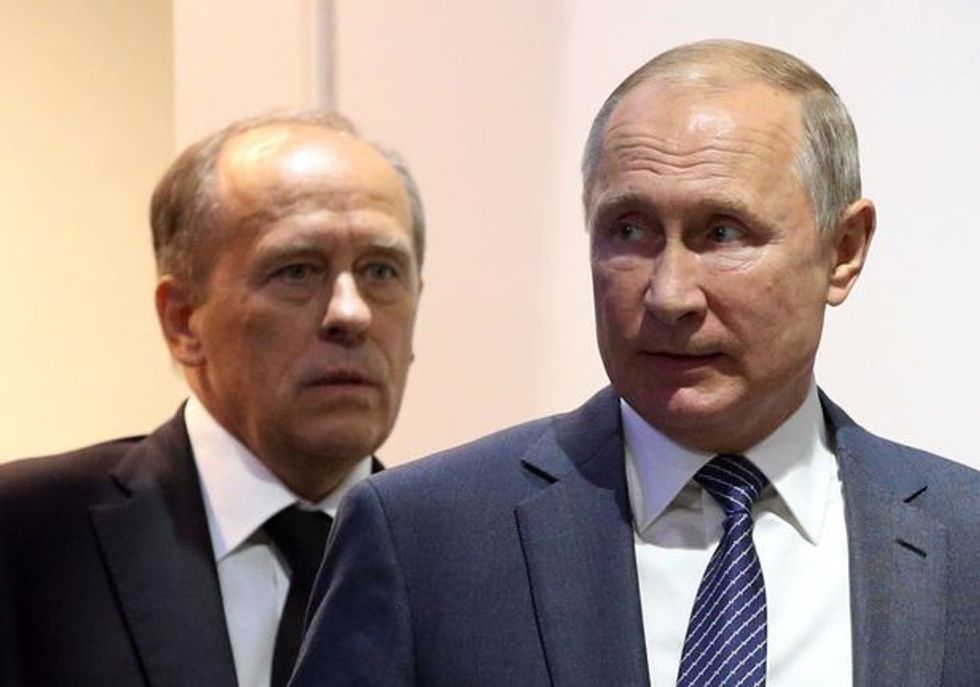 2023/02/1_Russian-President-Vladimir-Putin-visits-the-Kalashnikov-Academy-in-Izvevsk.jpg