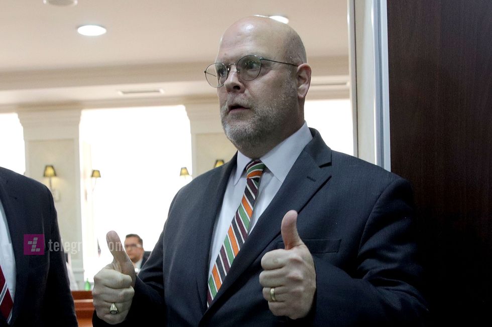 2023/02/Jeffrey-Hovenier-ambasador-i-SHBA-ve-ne-Kosove-foto-Ridvan-Slivova-10-e1675764997695.jpg