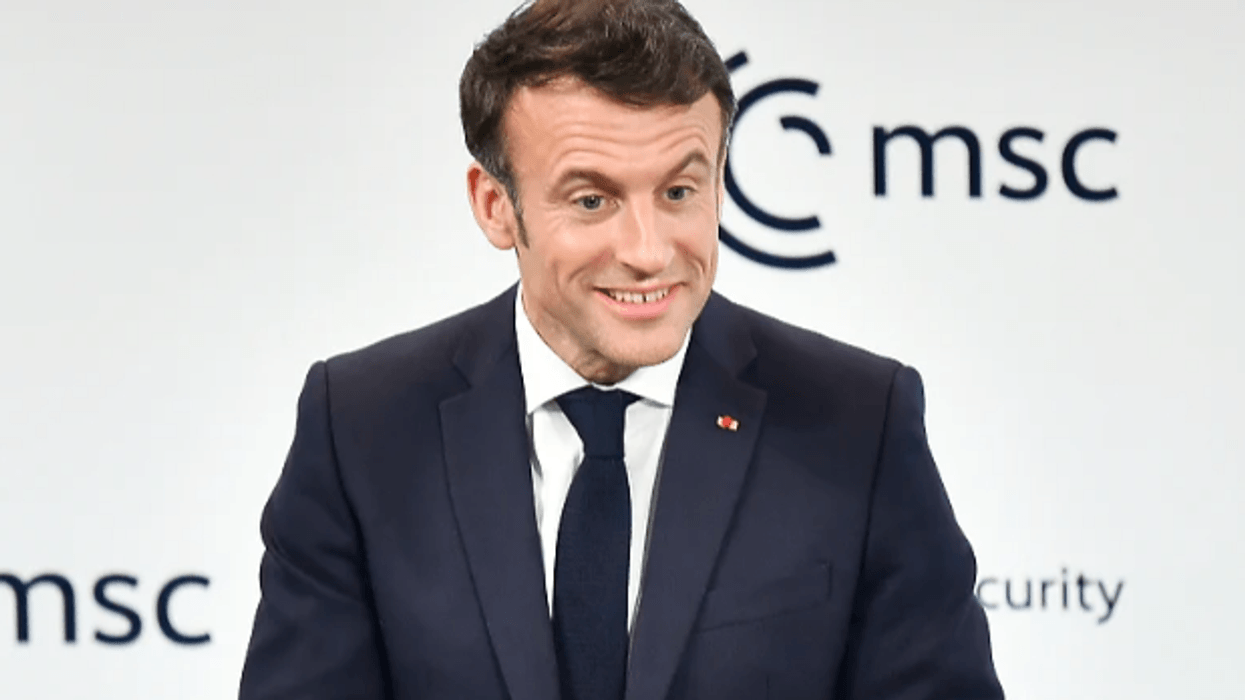 2023/02/macron.png