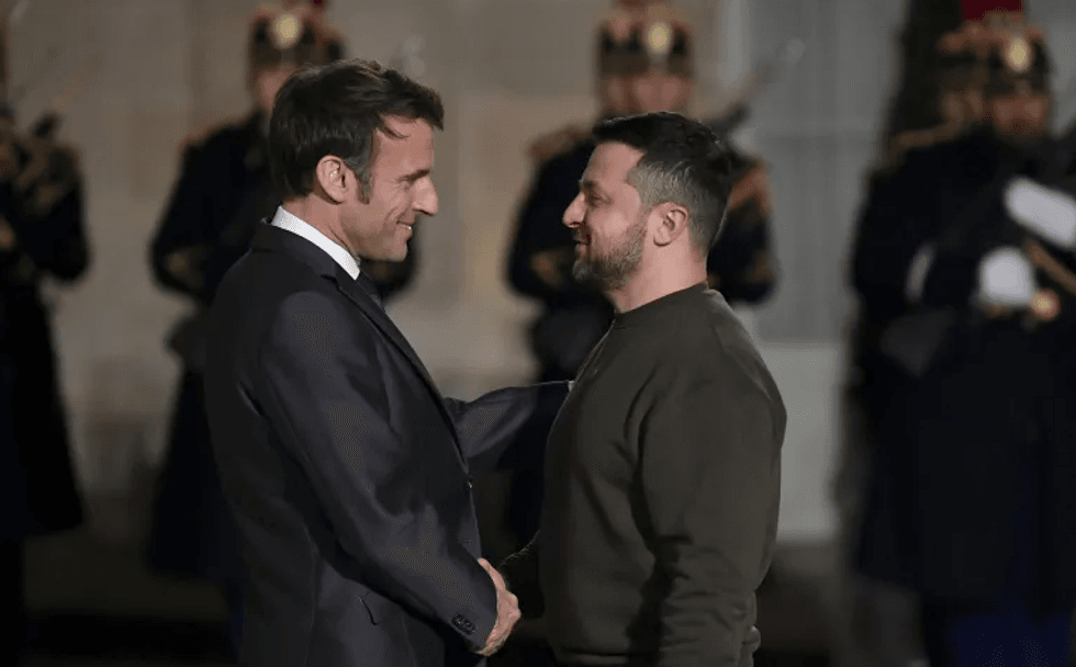 2023/02/macron-zelensky.png