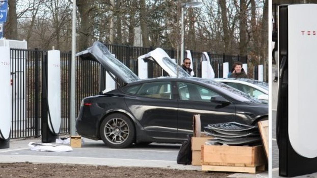 2023/03/Tesla-3.jpg