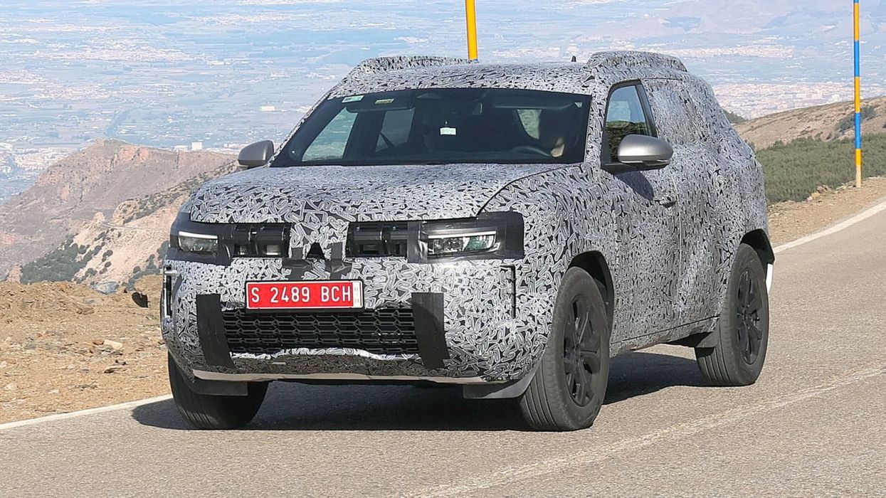 2023/04/2024-Dacia-Duster-spyshots.jpg