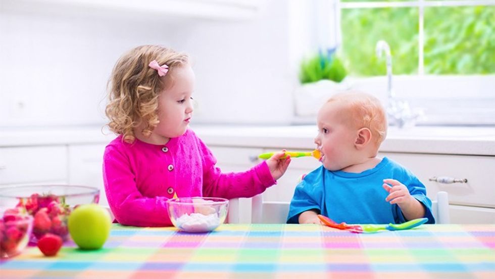 2023/04/kids-eating-yogurt123.jpg