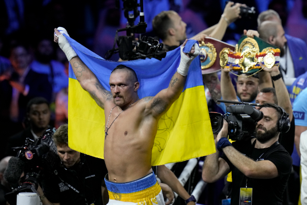 2023/04/oleksandr-usyk.png
