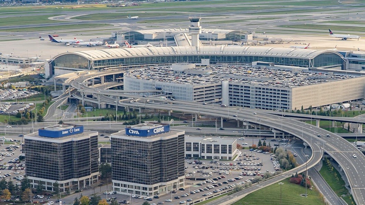 2023/04/torontoairport.jpg