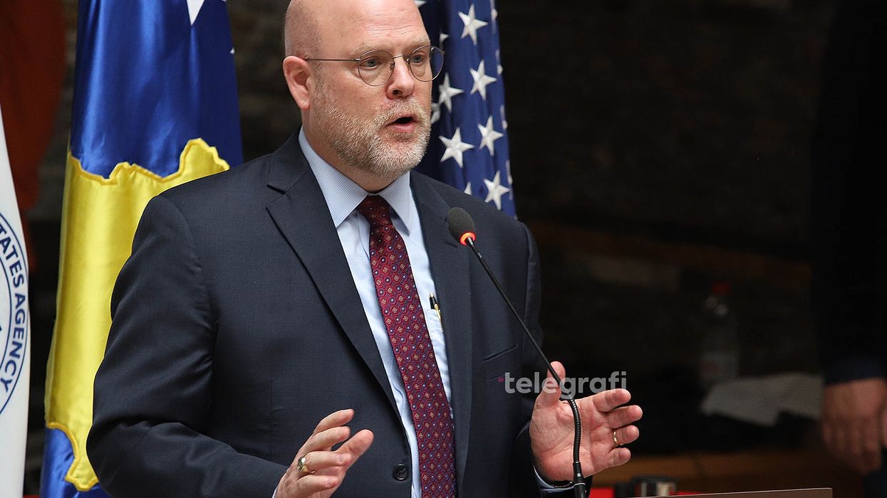 2023/05/marreveshjeve-te-mirekuptimit-nga-USAID-i-ndermjet-Universitetit-te-Iowas-dhe-Universitetit-te-Pejes-Prizrenit-dhe-te-Prishtines-Jeffrey-Hovenier-foto-Ridvan-Slivova-28-e1684315118183.jpg
