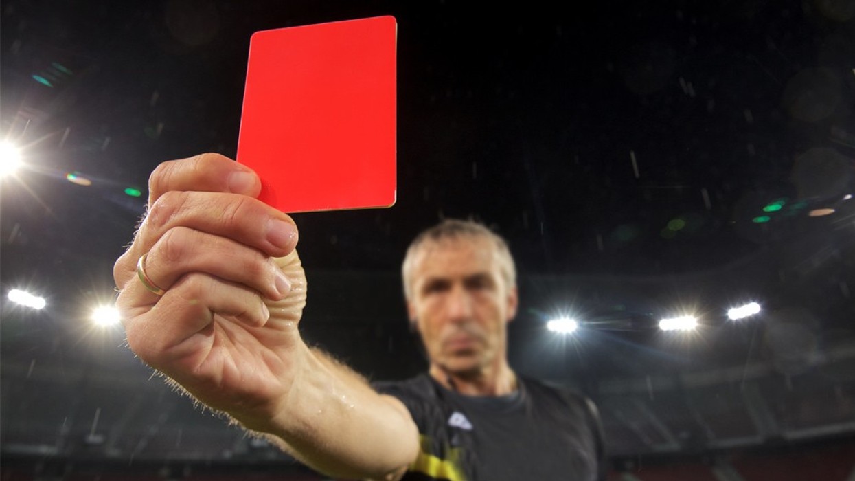 2023/05/red-card.jpg