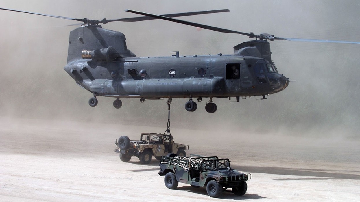2023/07/ch-47d-chinook_001.jpg