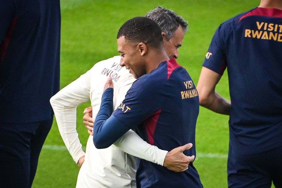 2023/08/enrique-mbappe.jpg