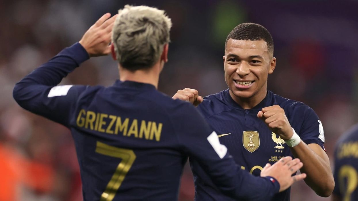 2023/09/griezmann-mbappe.jpg