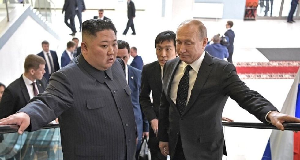 2023/09/putin-kim-photocred_kremlin-cropped-935x500-1.jpg