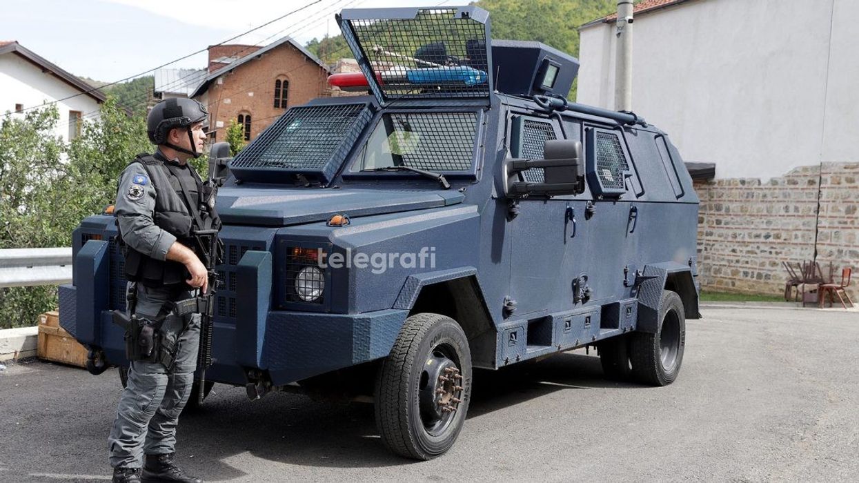 Policia bastis shtëpinë e të dyshuarit për krime lufte në Zubin Potok, sekuestrohen prova Policia bastis shtëpinë e të dyshuarit për krime lufte në Zubin Potok, sekuestrohen prova