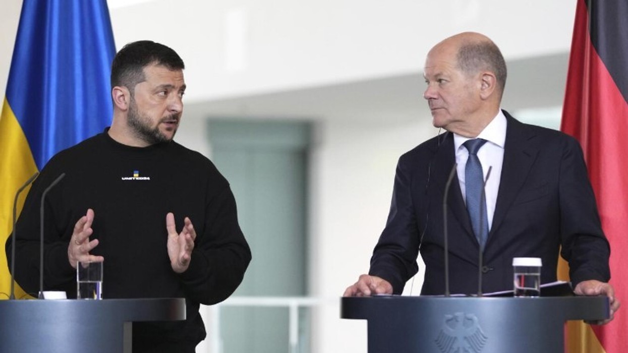 2023/10/zelensky-scholz.jpg
