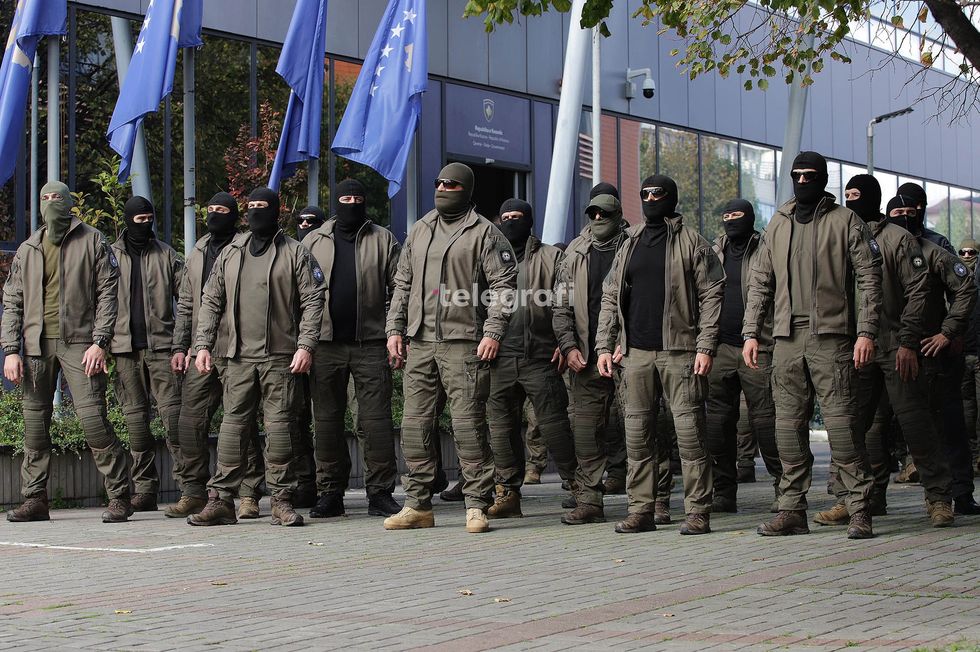 2023/11/Proteste-FIT-Njesia-Speciale-Intervenuese-e-Policise-se-Kosoves-foto-Ridvan-Slivova-8.jpg