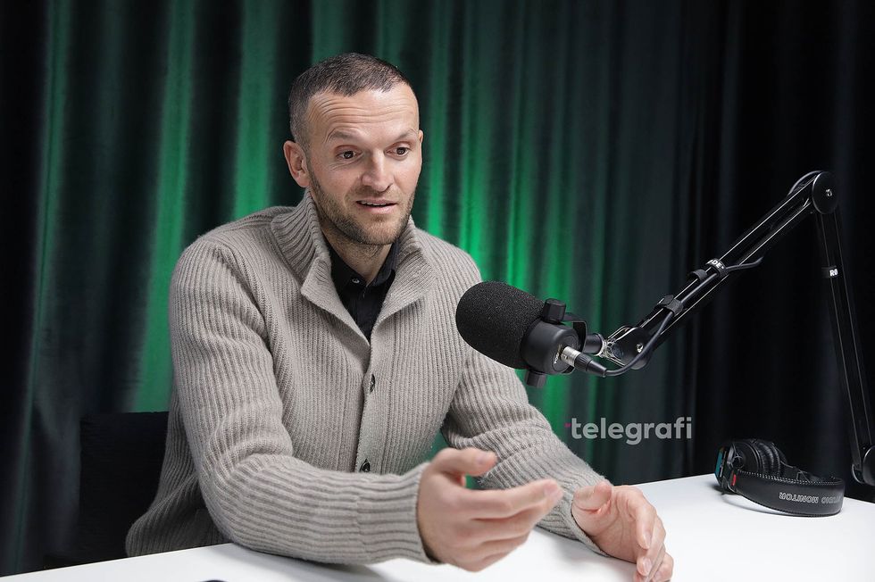 2023/11/Samir-Ujkani-interviste-foto-Ridvan-Slivova-3.jpg