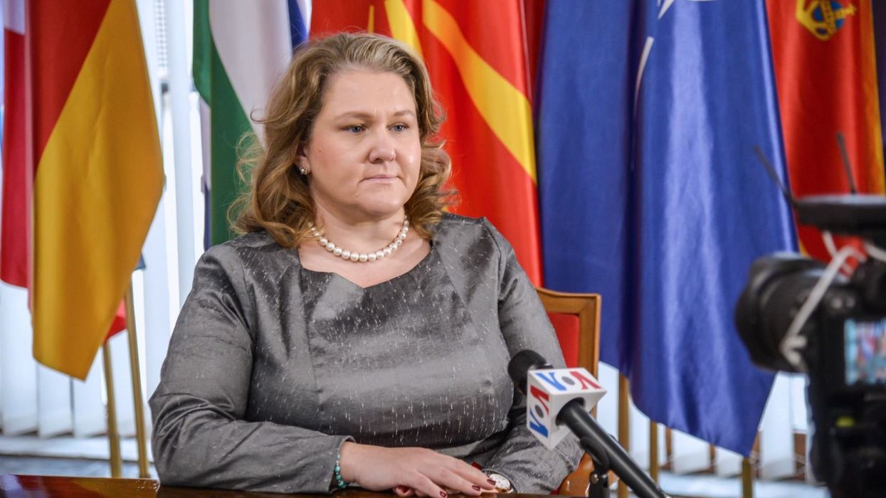 Petrovska, Misajlovskit: Nuk është më koha e Gruevskit, sindikatat nuk heshtin më Petrovska, Misajlovskit: Nuk është më koha e Gruevskit, sindikatat nuk heshtin më