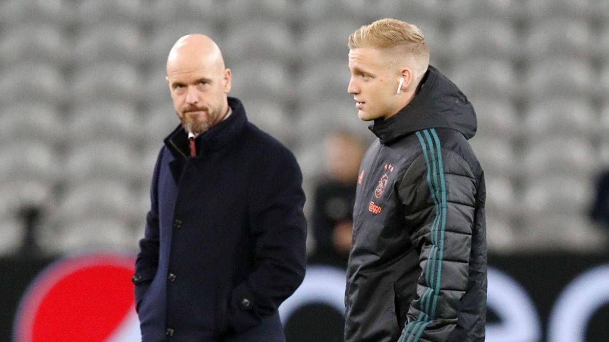 2023/12/Erik-ten-Hag-and-Donny-van-de-Beek-before-an-Ajax-match.jpg