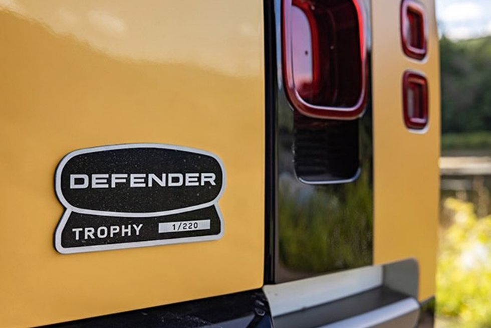 2023 Land Rover Defender Trophy Edition 2
