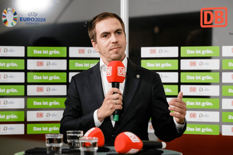 2024/03/lahm.png
