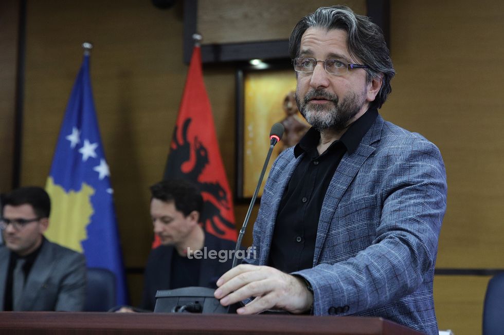 2024/05/mbledhjen-e-jashtezakonshme-e-Kuvendit-Komunal-te-Prishtines-shkarkimi-i-kryesuesit-Pellumb-Bajcinovci-Perparim-Rama-foto-Ridvan-Slivova-7-e1717444689191.jpg