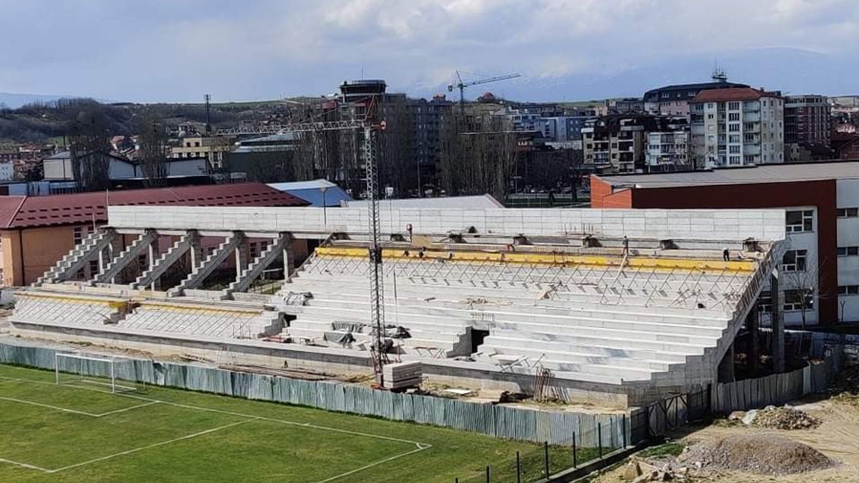 2024/06/Tribuna-Perendimore-Stadiumi-i-Gjakoves.jpg