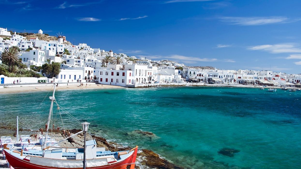 2024/07/mykonos-island-beautiful-bay-greek-islands-greece-dp4528507-1600_8.jpg