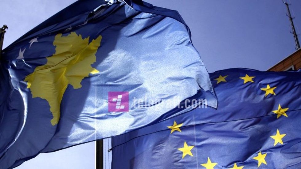 2024/08/Flamuri-i-Kosoves-dhe-i-BE-se-foto-Ridvan-Slivova-03-780x439-1.jpg