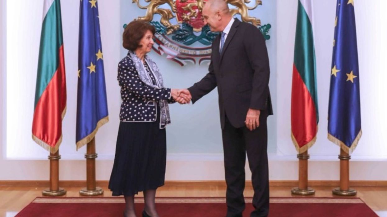 Siljanovska-Davkova: Me Radevin do të kërkojmë një zgjidhje të re për mosmarrëveshjet dypalëshe Siljanovska-Davkova: Me Radevin do të kërkojmë një zgjidhje të re për mosmarrëveshjet dypalëshe