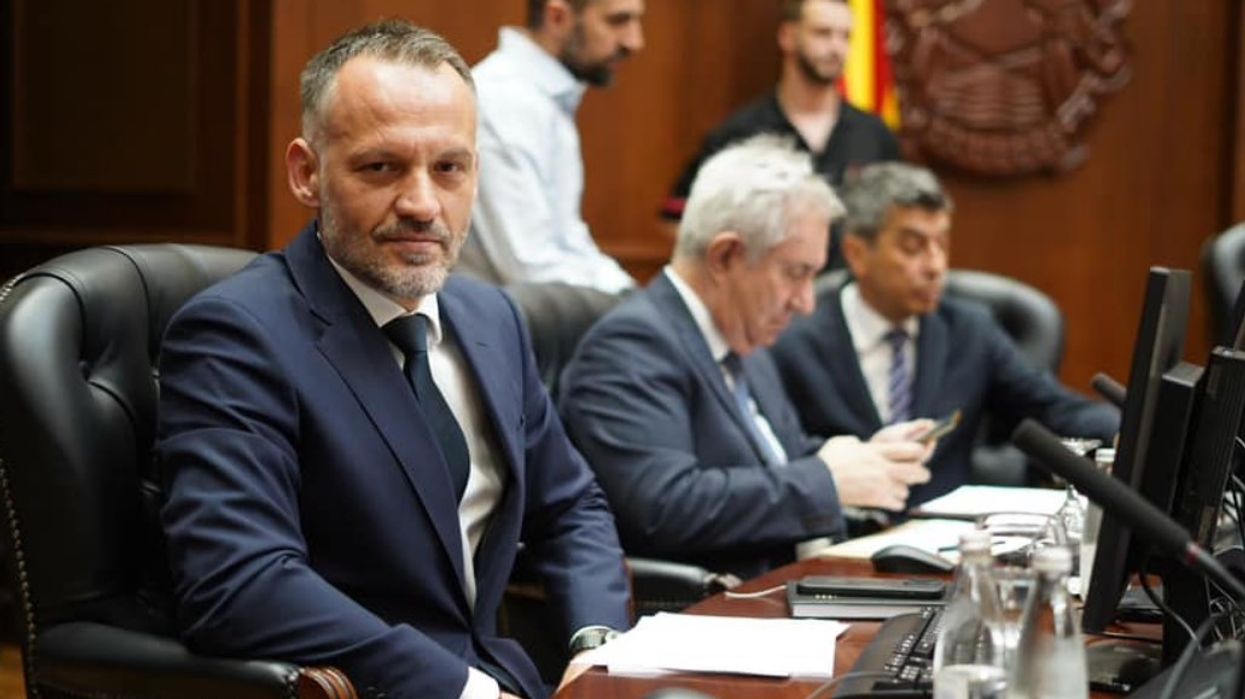 Fetai: Bekim Sali do të zëvendësojë Izet Mexhitin, por VLEN duhet të ketë edhe ministër të Mjedisit Fetai: Bekim Sali do të zëvendësojë Izet Mexhitin, por VLEN duhet të ketë edhe ministër të Mjedisit