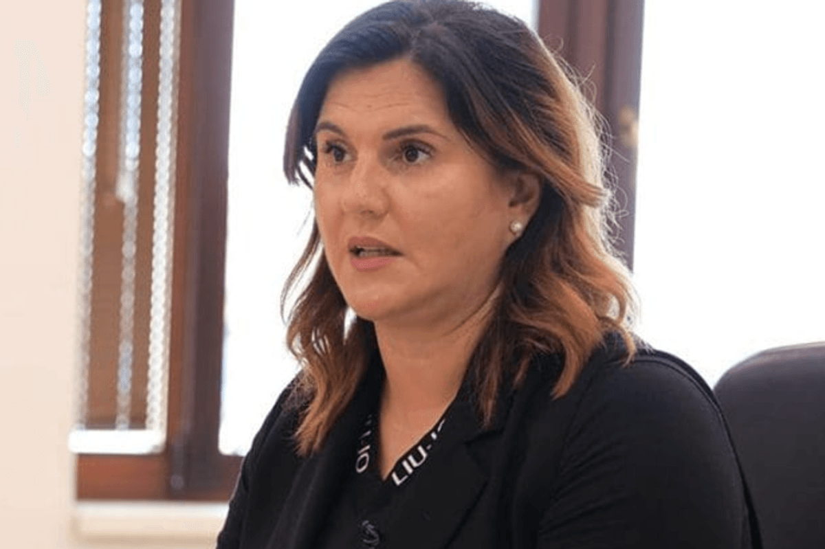 Anulohet gjykimi për ish-kryetaren e KSHPK-së Tatjana Dimitrovska Anulohet gjykimi për ish-kryetaren e KSHPK-së Tatjana Dimitrovska