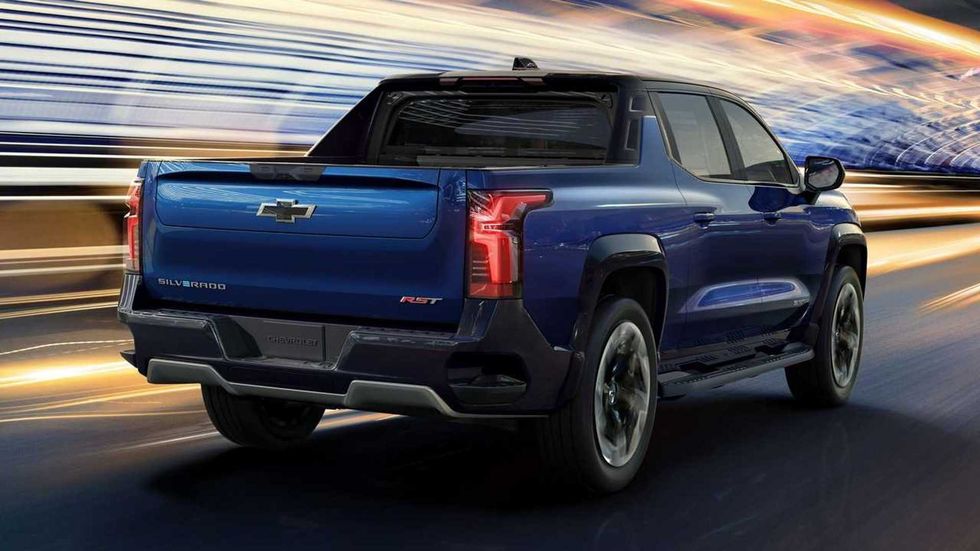 2024 chevrolet silverado ev rst rear view