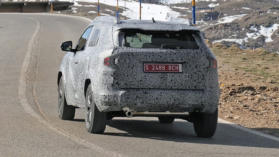 2024 Dacia Duster spyshots 4