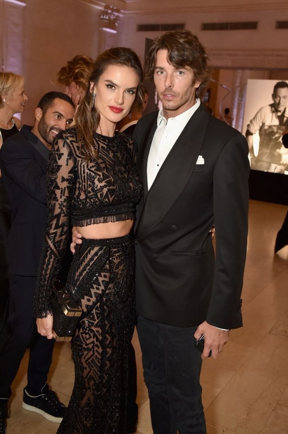 20711206985bf69ef67b368961228030 w640