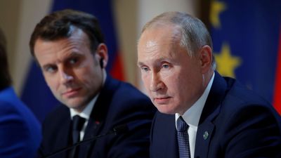 2022/02/MacronandPutin-scaled.jpg