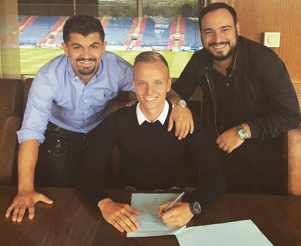 21032690 1458394307585340 4807725861443815334 n e1514670583113