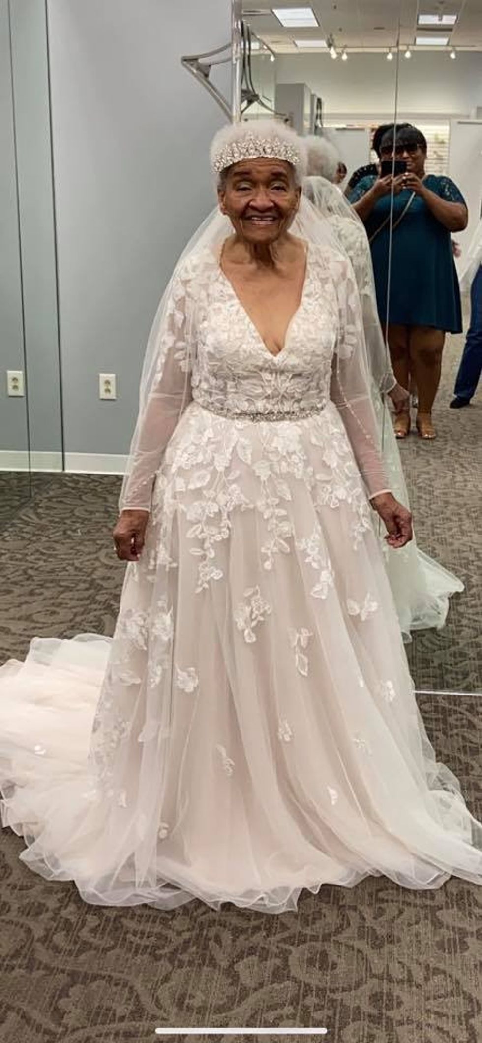 212174699 10160185726315955 1947003337304533696 n