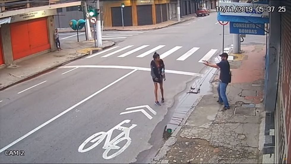 21259178 7695913 De Castro right said he shot dos Santos Leandro because he thoug a 7 1574280339015