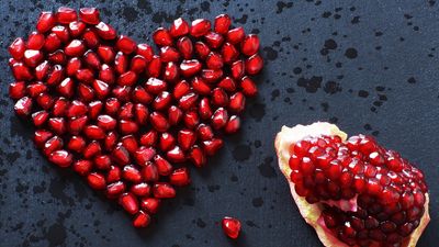 2021/03/2017-11-FOOD-pomegranate-heart-seeds-arils-bigstock-194739154-MAIN-e1614599209605.jpg