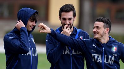 2018/03/Davide-Astori-Mattia-Perin.jpg