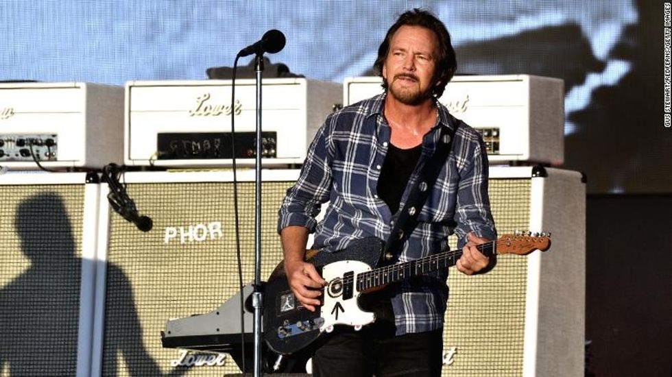 220720182546 eddie vedder pearl jam file 0709 restricted exlarge 169