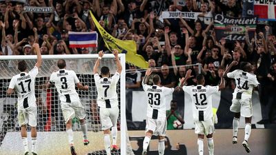 2018/10/Juventus-fans.jpg