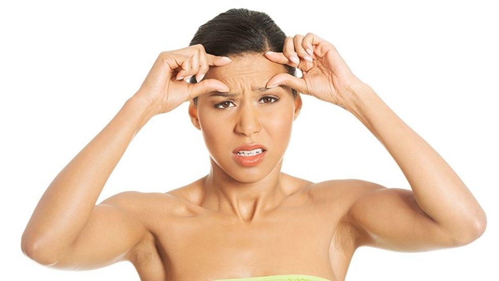 22467415 l woman with forehead wrinkles